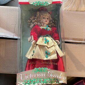 Victorian Garden 1998 holiday Porcelain Doll Limited edition
